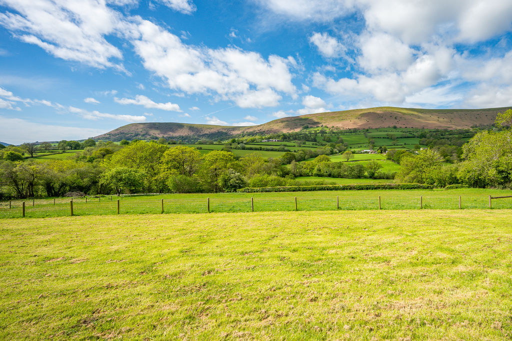 Garden and Views- click for photo gallery
